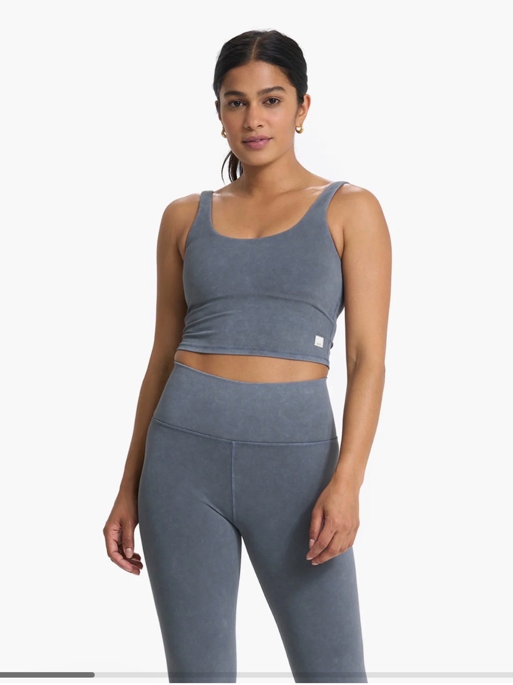 Vuori Washed Daily Crop in Washed Charcoal. Large.
